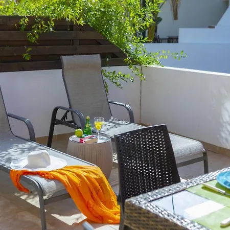 Вилла A Luxury 2 Bedroom Minutes From The Beach, 1363 Айя-Напа